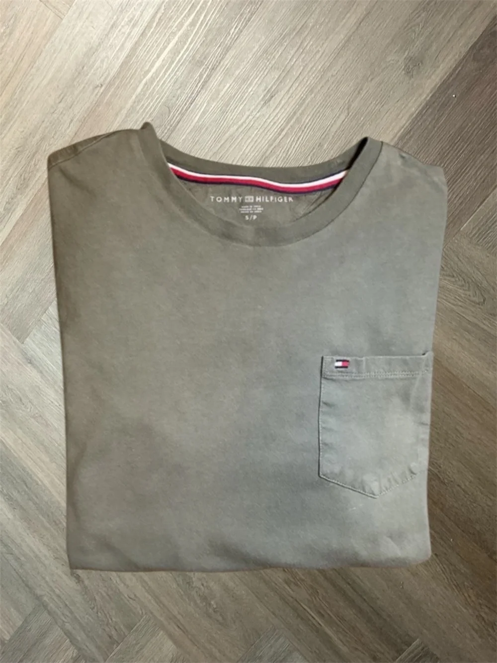 Tommy Hilfiger Classic Fit Mens T Shirt Green‎ Small Pocket Logo Classic Preppy